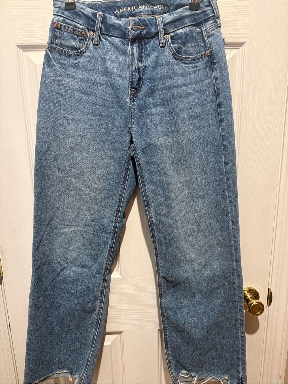 American Eagle Outfitters Light Blue Straight Leg Jeans size 2